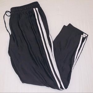 4/$25♦️AMERICAN EAGLE Ankle High Waist Pants